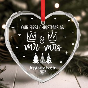 Personalized First Christmas Married Ornament 2025, Custom Name Mr&Mrs Heart Decoration, Newlywed Holiday Keepsake, Wedding Gift for Couples - Image 1